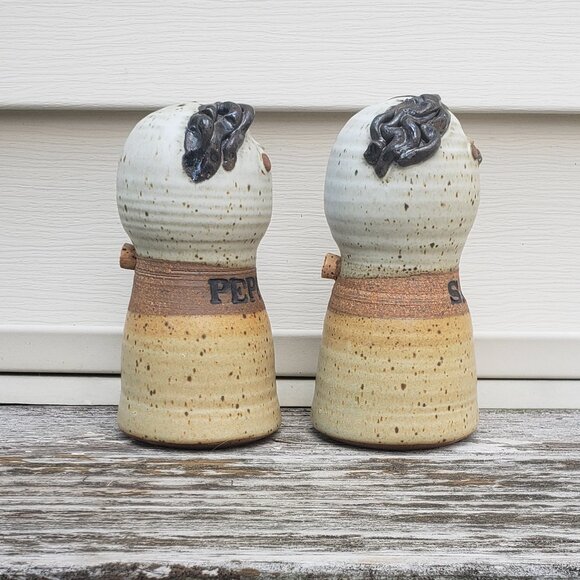 Vintage Mr and Mrs Pottery Salt and Pepper Shakers. Signed CK - Picture 2 of 6
